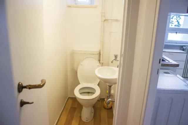 Cunostraße 70, Berlin - Berlin, Germany - Bathroom