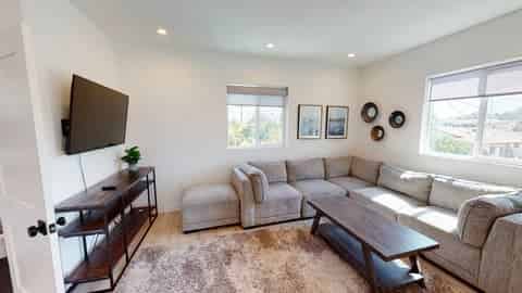 June Homes 90006, Los Angeles - Los Angeles, California, United States - Common Area