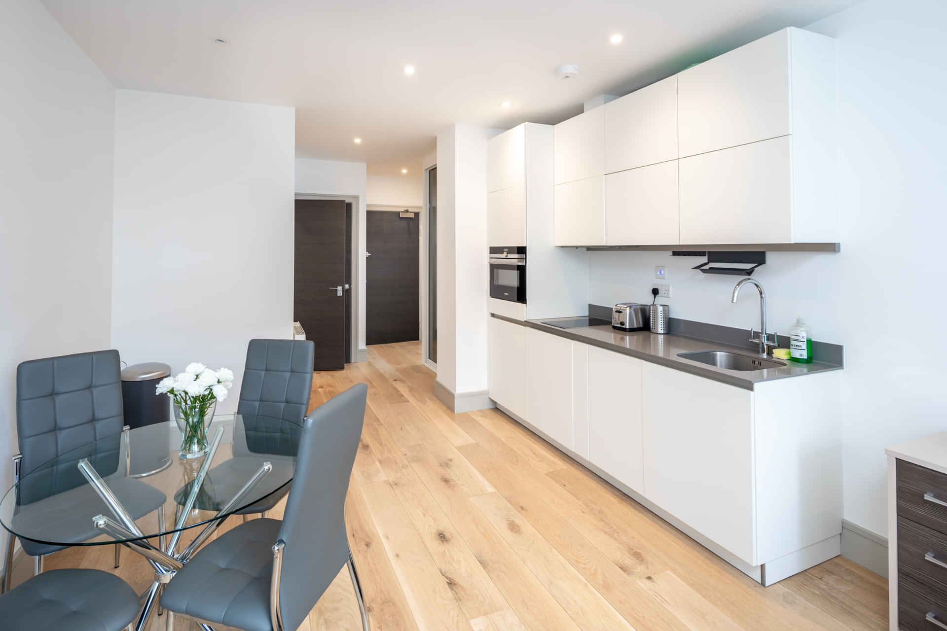 Studio Apartment, 69 Lawrence Road, London N15 4FZ (Studio 4) - London, England, United Kingdom - Studio - Kitchen