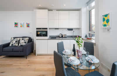 Studio Apartment, 69 Lawrence Road, London N15 4FZ - London, England, United Kingdom - Studio - Kitchen