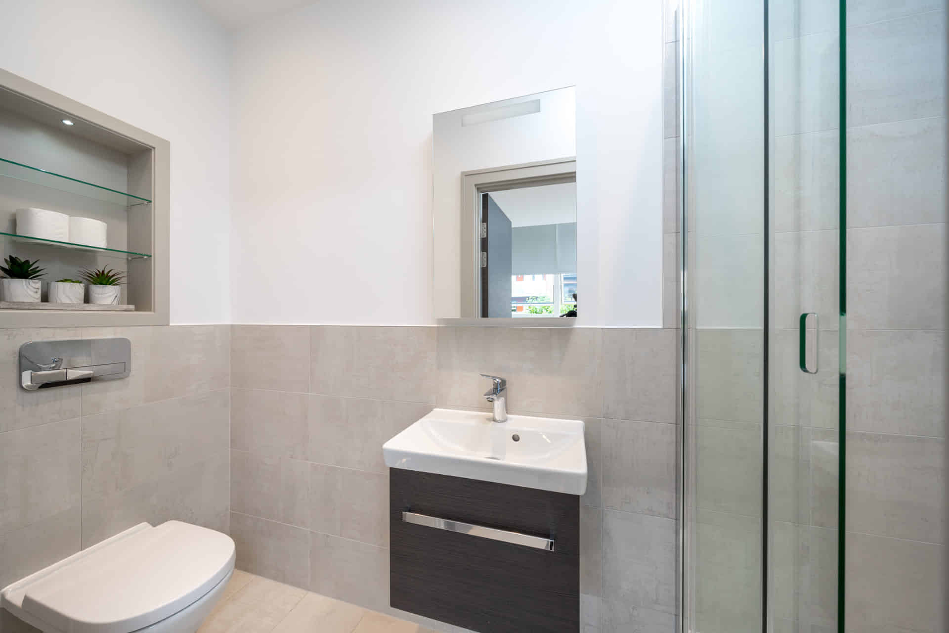 Studio Apartment, 69 Lawrence Road, London N15 4FZ (Studio 8) - London, England, United Kingdom - Studio - Bathroom