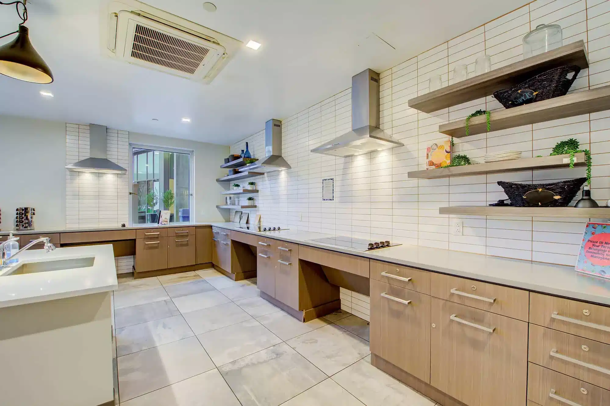 Avery Philly, Philadelphia Test - Philadelphia, Pennsylvania, United States - Kitchen