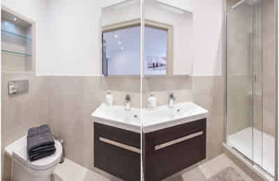Studio Flat - Amenities?w=400&h=260&fit=crop&q=40&auto=format&trim=auto