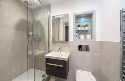 3 Bedroom Apartment - Bedroom?w=400&h=260&fit=crop&q=40&auto=format&trim=auto