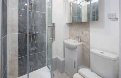 Studio Apartment, 25 Voss Street, London E2 6JE - London, England, United Kingdom - Studio - Bathroom