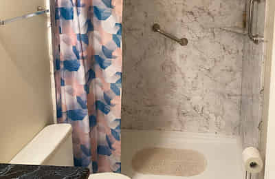 Room in a 9 Bedroom Apartment, GA 30349 - Atlanta, Georgia, United States - Bathroom