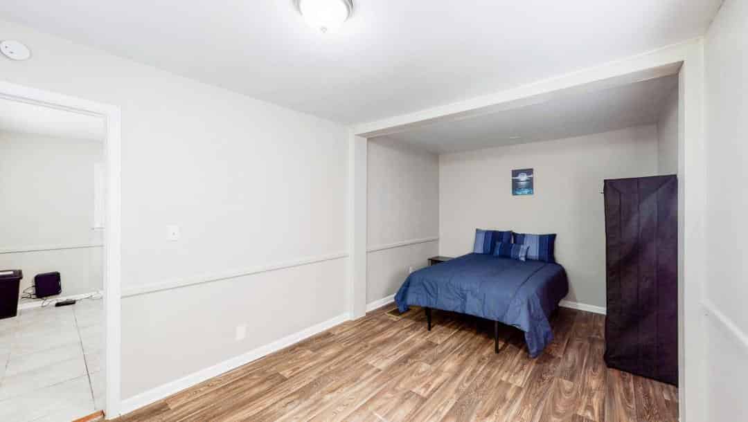 Kitchen?w=400&h=260&fit=crop&q=40&auto=format&trim=auto