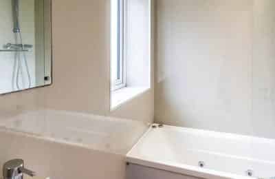Room in a 5 Bedroom Apartment, 41 Seaford Street, Stoke-on-Trent ST4 2EU - Stoke-on-Trent, England, United Kingdom - Bedroom 2 - Bathroom