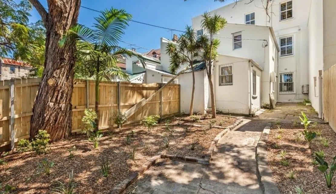 Room in a 10 Bedroom Apartment, 76 City Road, Chippendale, Sydney - Sydney, New South Wales, Australia - Exterior