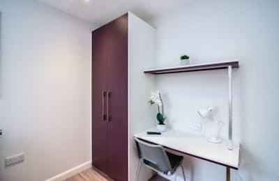 4 Bedroom 1 Bathroom Apartment - Bedroom?w=400&h=260&fit=crop&q=40&auto=format&trim=auto