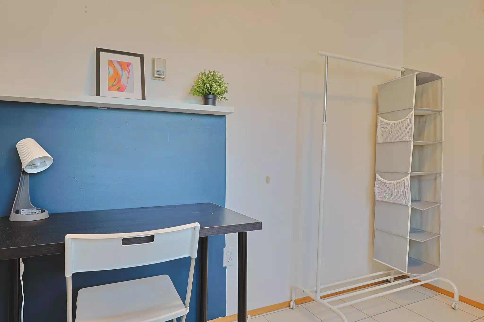 Common Area?w=400&h=260&fit=crop&q=40&auto=format&trim=auto