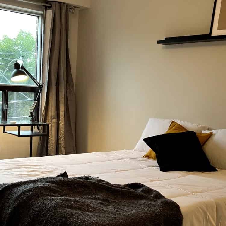 1942 Queens St E, Toronto - Toronto, Ontario, Canada - Lisboa Room - Bedroom