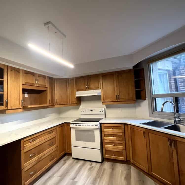 1942 Queens St E, Toronto - Toronto, Ontario, Canada - Lisboa Room - Kitchen