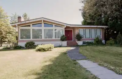 812 W 42nd Ave, Vancouver - Vancouver, Canada - Exterior