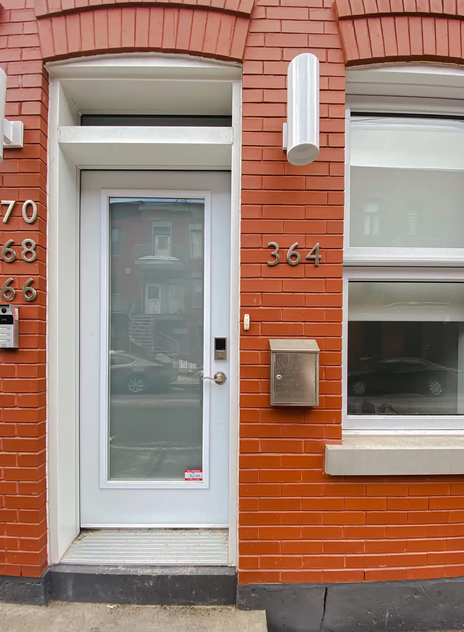 364 Rue Delinelle, Montreal - Montreal, Canada - Exterior