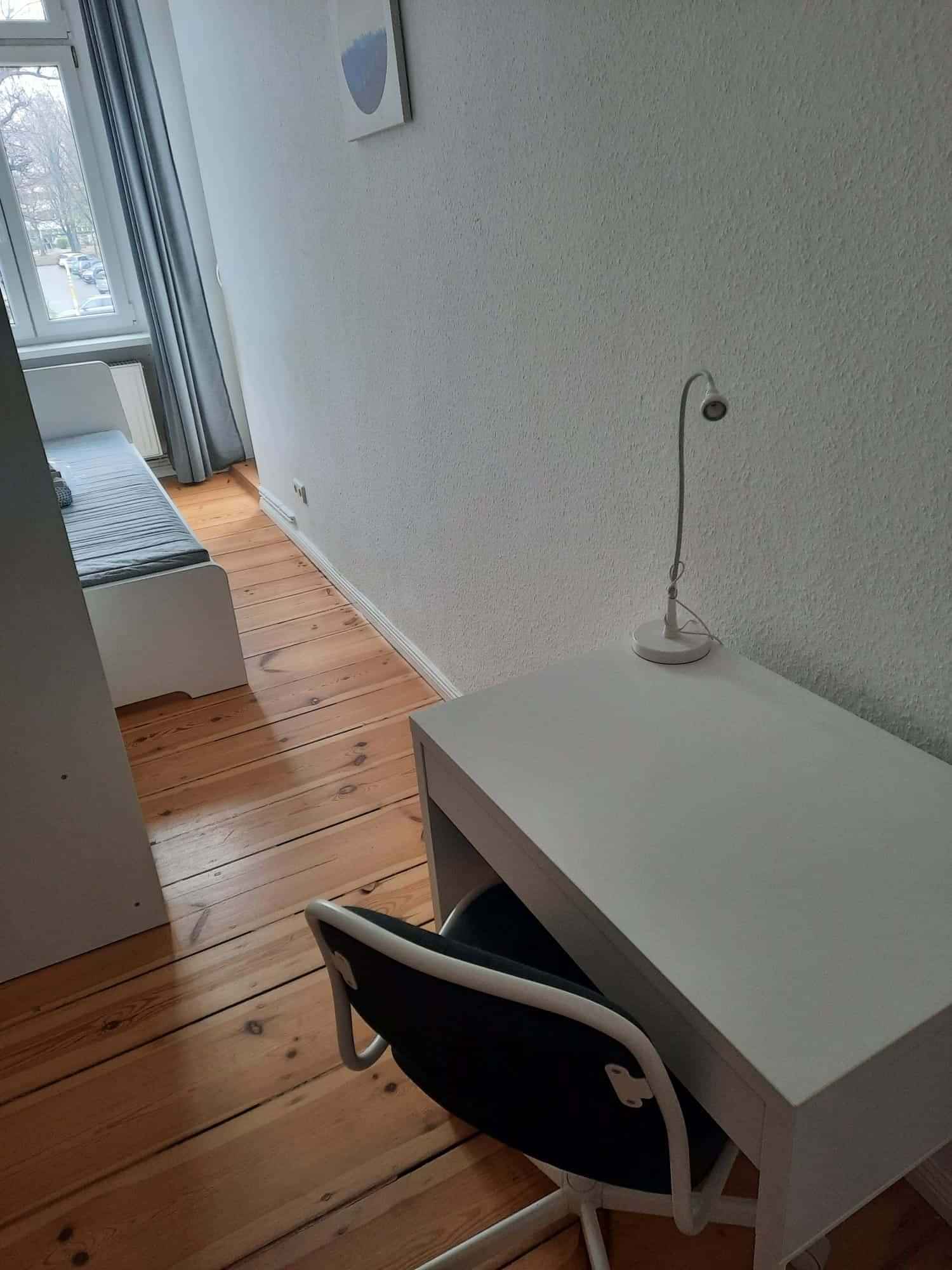 Bornholmer Straße, Berlin - Berlin, Germany - Room 2 - Amenities