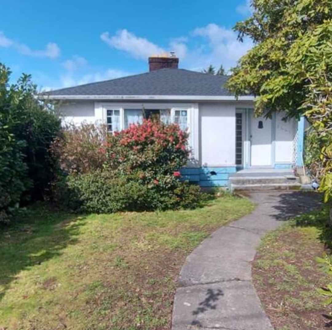 7441 Granville St, Vancouver - Vancouver, Canada - Exterior