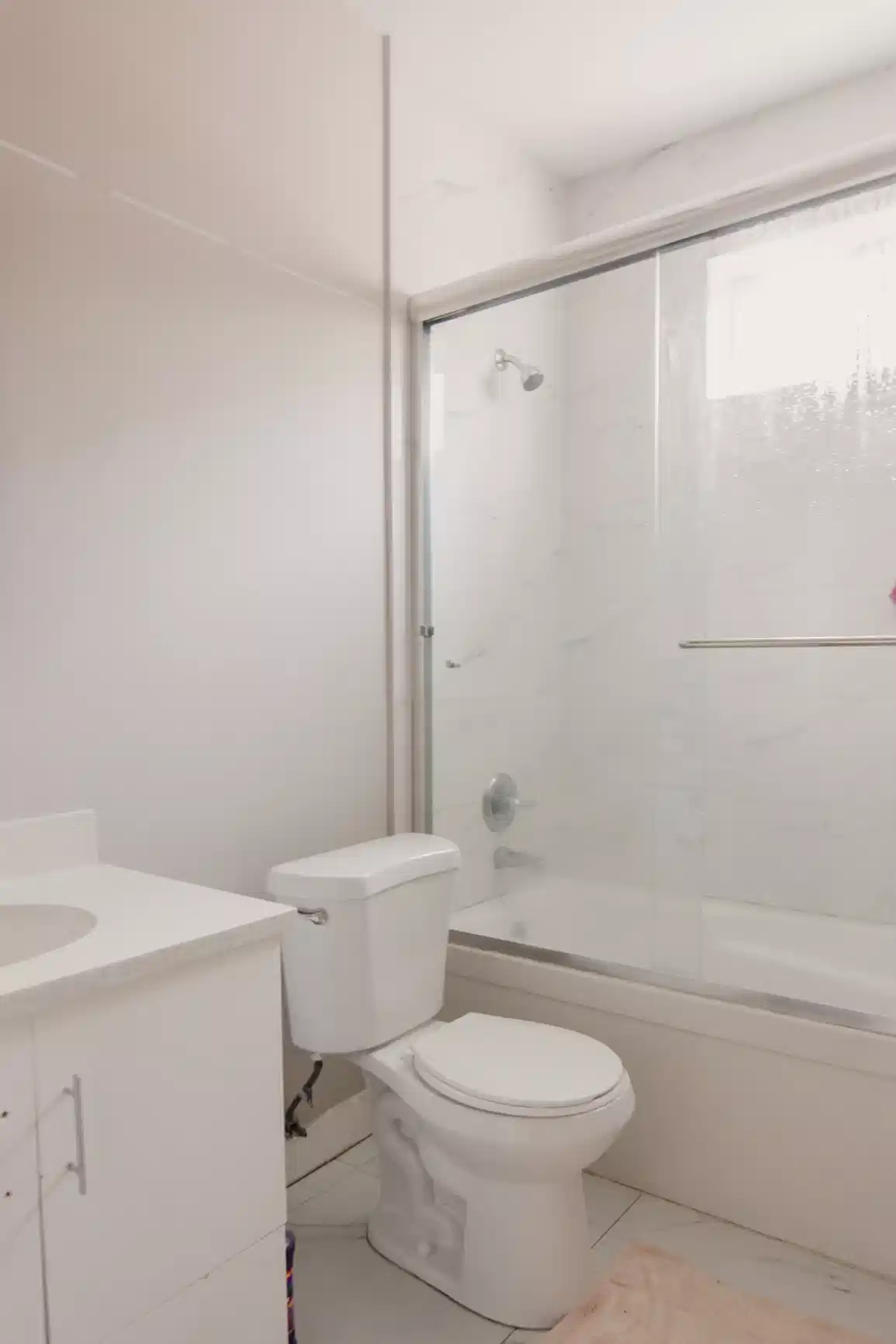 Exterior?w=400&h=260&fit=crop&q=40&auto=format&trim=auto