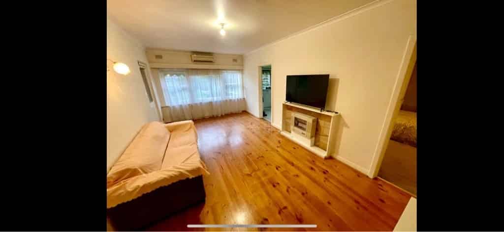 Room 2 - Kitchen?w=400&h=260&fit=crop&q=40&auto=format&trim=auto