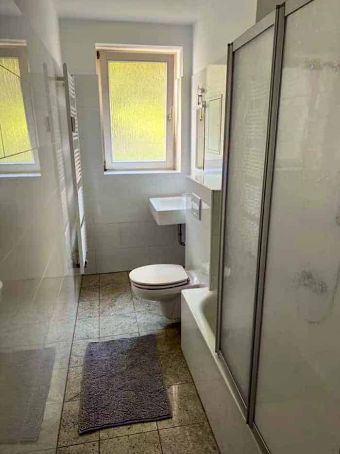 Mainluststraße, Frankfurt - Frankfurt, Germany - Room 1 - Bathroom