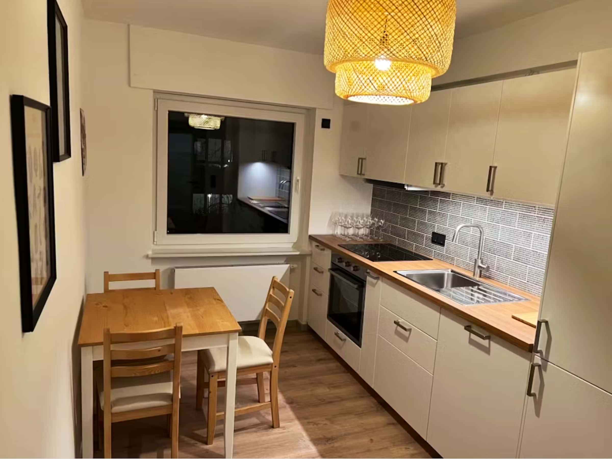 Kettenhofweg, Frankfurt - Frankfurt, Germany - Kitchen