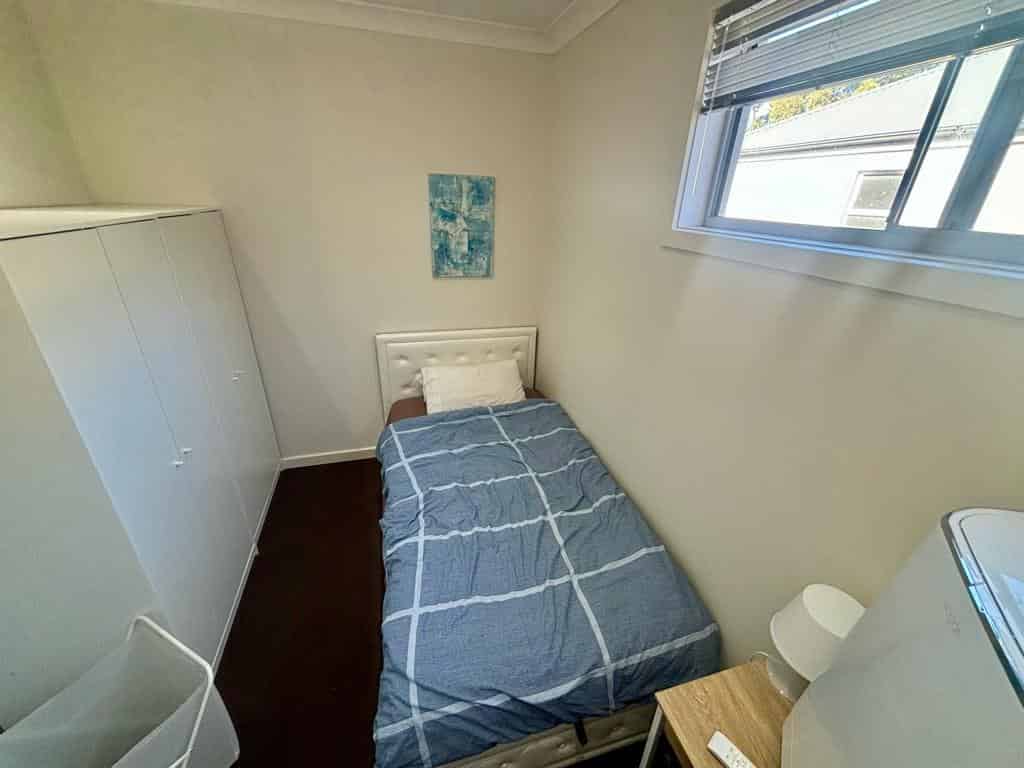 Room in a 5 Bedroom Apartment, 2/1A Pedlar Street, Seaton, City of Charles Sturt, 5023 (Room 3) - Adelaide, South Australia, Australia - Room 2 - Bedroom