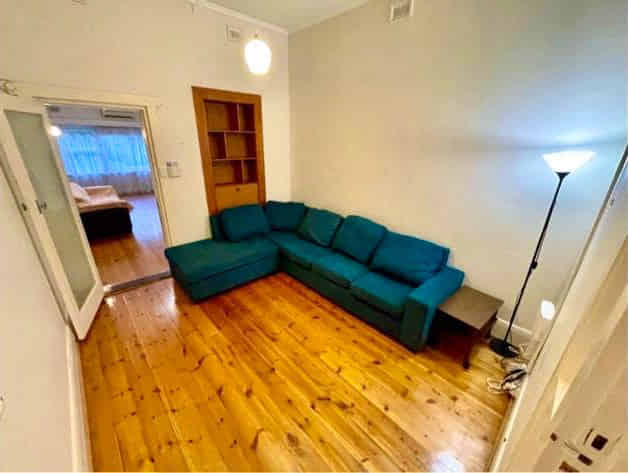 Room 2 - Kitchen?w=400&h=260&fit=crop&q=40&auto=format&trim=auto