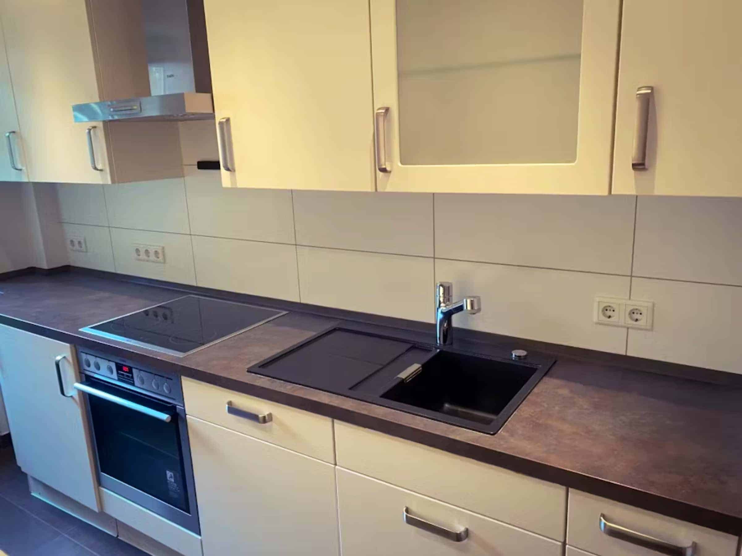 Bettinaplatz, Frankfurt - Frankfurt, Germany - Room 1 - Kitchen