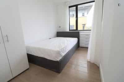 Room in a 5 Bedroom Apartment, Hackney Rd, London, E2 8GY - London, England, United Kingdom - Bedroom 2 - Bedroom