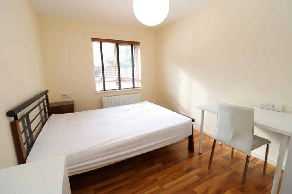 Room in a 3 Bedroom Apartment, Phoenix Wharf Rd, London, SE1 2XU - London, England, United Kingdom - Welcoming double bedroom in Peckham - Bedroom
