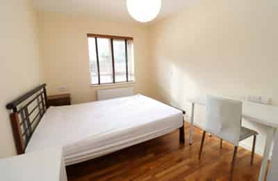 Room in a 3 Bedroom Apartment, Phoenix Wharf Rd, London, SE1 2XU - London, England, United Kingdom - Welcoming double bedroom in Peckham - Bedroom