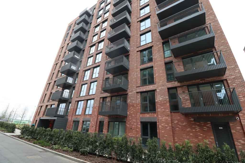 Room in a 3 Bedroom Apartment, Punjab Ln, Southall, UB1 1JY - London, England, United Kingdom - Property