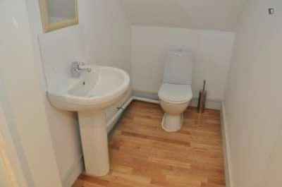 Studio Room, Copenhagen Pl, London, E14 7EX - London, England, United Kingdom - Bedroom 1 - Bathroom