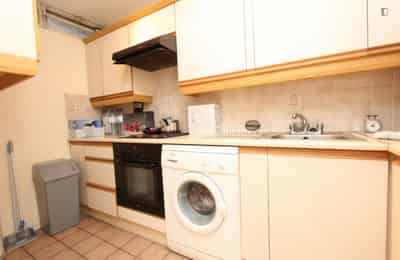 Room in a 3 Bedroom Apartment, Swiss Ter, London, NW6 4RR - London, England, United Kingdom - Bedroom 1 - Kitchen