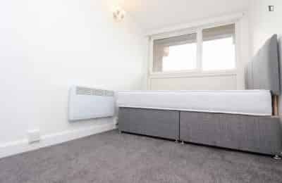 Room in a 5 Bedroom Apartment, Bakersfield, London, N7 0LU (Flat 2) - London, England, United Kingdom - Bedroom 1 - Bedroom