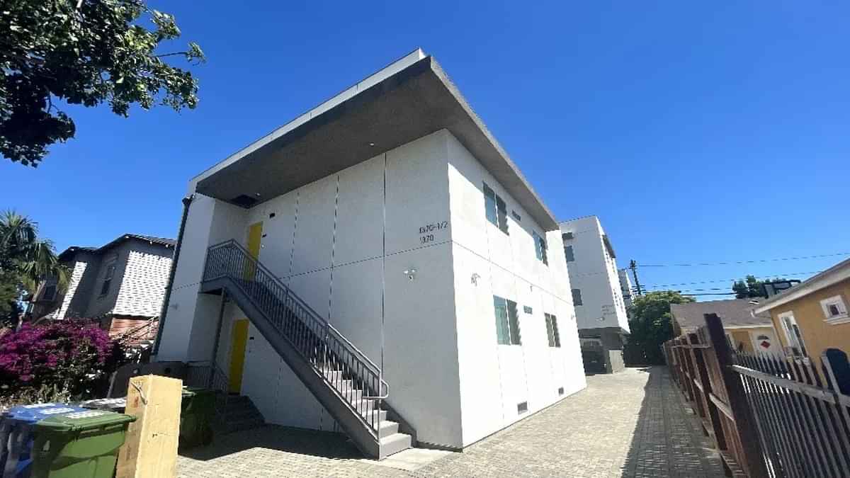 1370 W 35th Pl, Los Angeles - Los Angeles, California, United States - Exterior