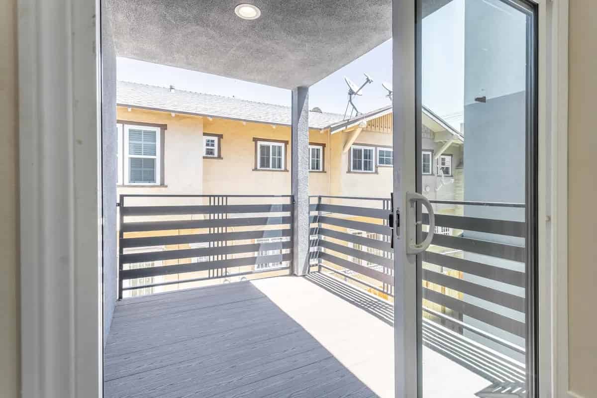 Antares (1419 S New Hampshire Ave), Los Angeles - Los Angeles, California, United States - Exterior