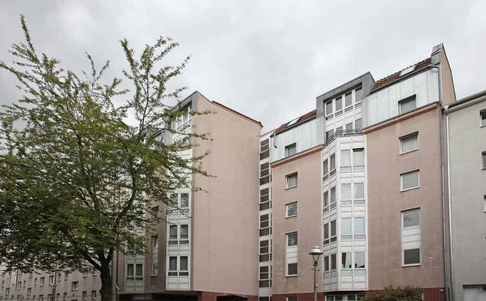 ?w=400&h=260&fit=crop&q=40&auto=format&trim=auto