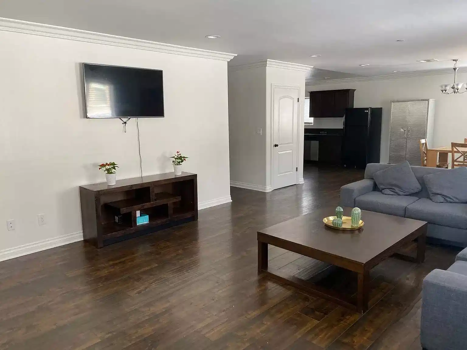 1251 W 35th St, Los Angeles - Los Angeles, California, United States - Common Area
