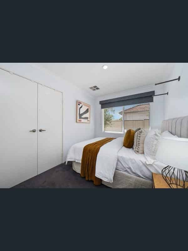 Room 1 - Kitchen?w=400&h=260&fit=crop&q=40&auto=format&trim=auto