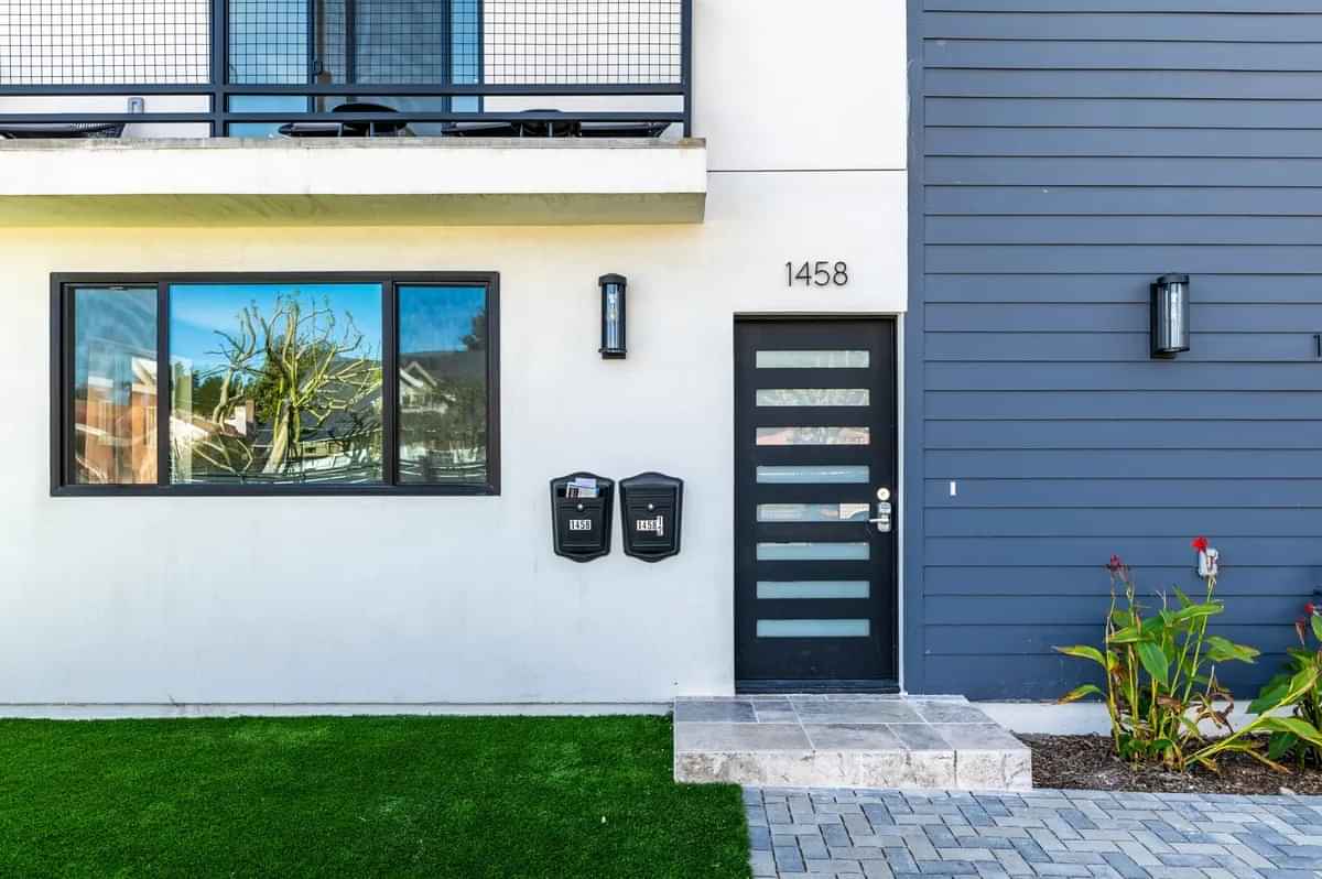 1458 37th Pl, Los Angeles - Los Angeles, California, United States - Exterior