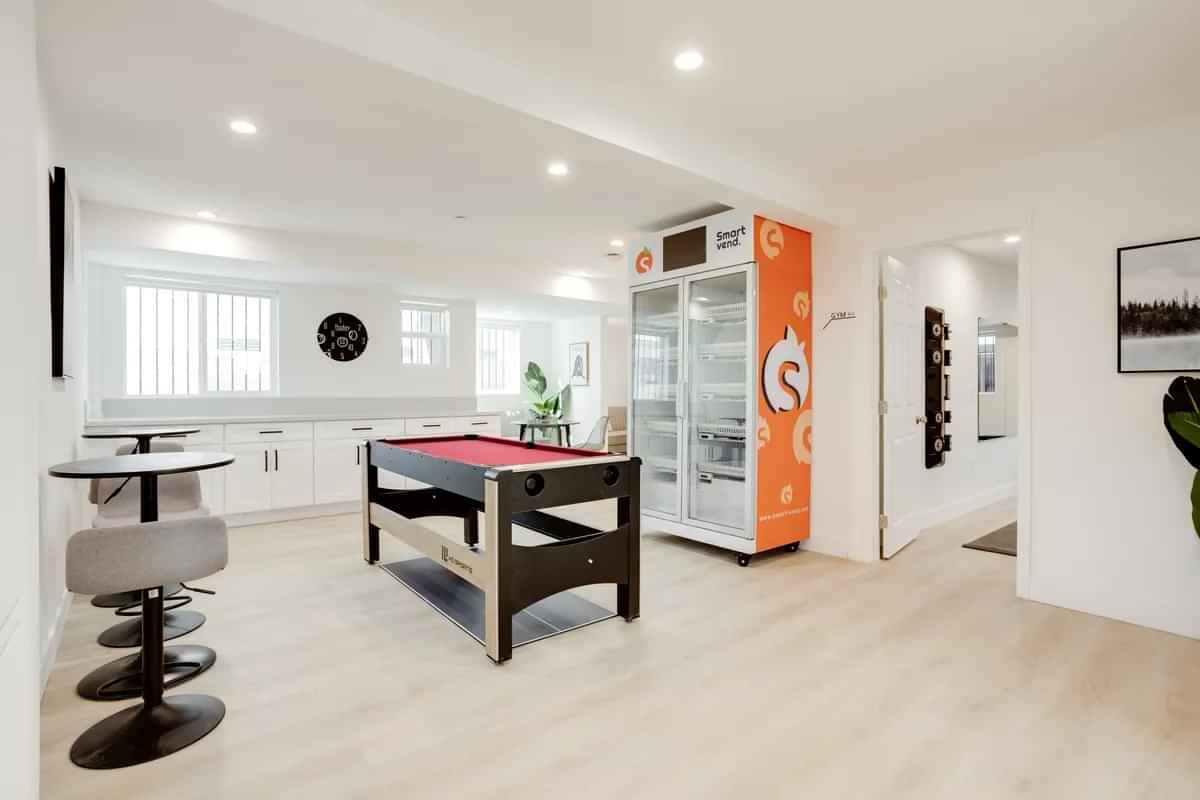 1224 W 37th Pl, Los Angeles - Los Angeles, California, United States - Amenities