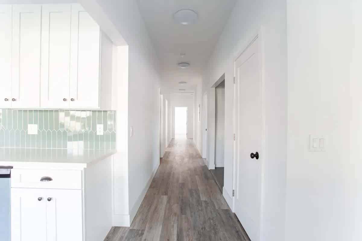 1158 W 37th St, Los Angeles - Los Angeles, California, United States - Common Area