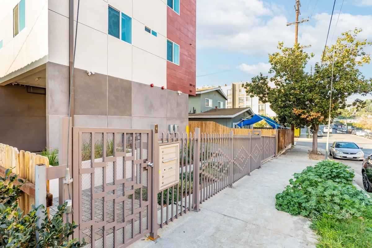 The Frazier(1107 S Hobart Blvd), Los Angeles - Los Angeles, California, United States - Exterior