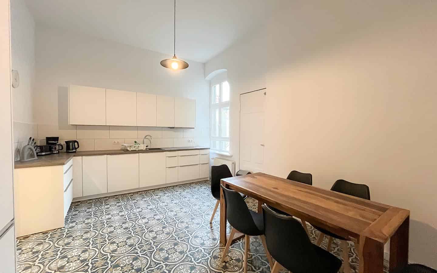 Amenities?w=400&h=260&fit=crop&q=40&auto=format&trim=auto