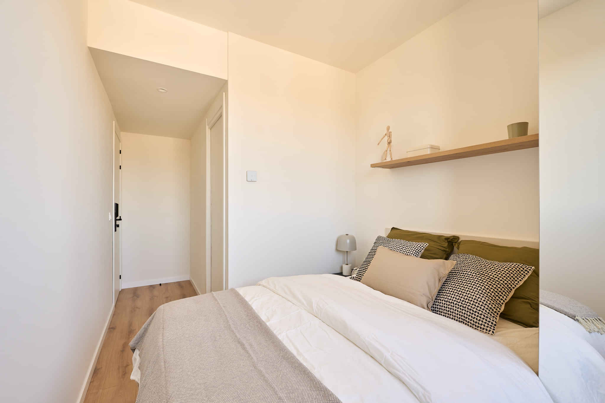 4 Bed 4 Bath - Amenities?w=400&h=260&fit=crop&q=40&auto=format&trim=auto