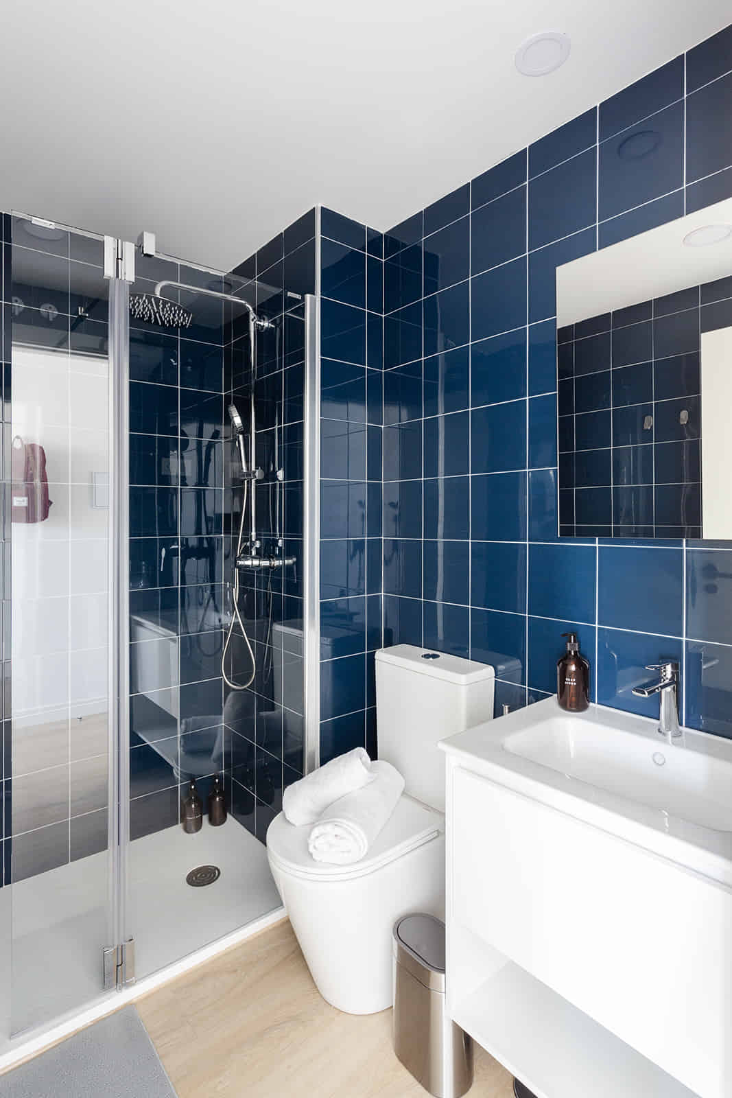 Kitchen?w=400&h=260&fit=crop&q=40&auto=format&trim=auto