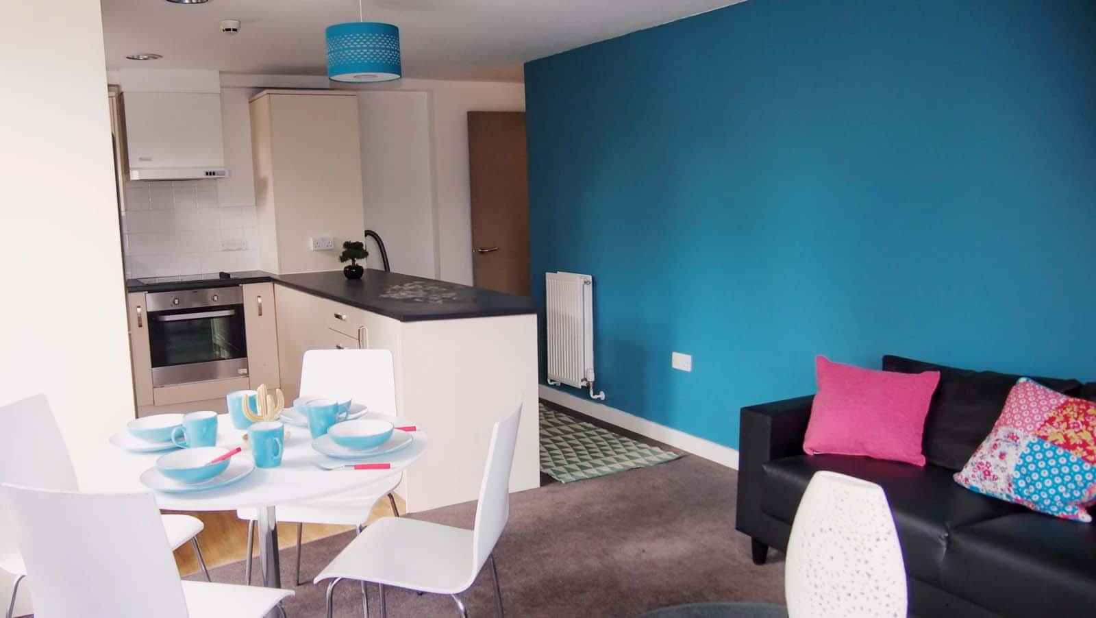 Amenities?w=400&h=260&fit=crop&q=40&auto=format&trim=auto