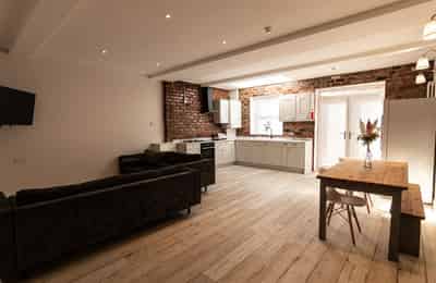 Room in a 7 Bedroom Apartment, 89 Woodcroft Road, Liverpool L15 2HG - Liverpool, England, United Kingdom - Common Area