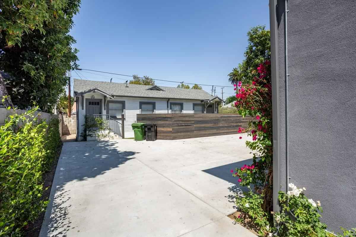 1325 W 24th St, Los Angeles - Los Angeles, California, United States - Exterior